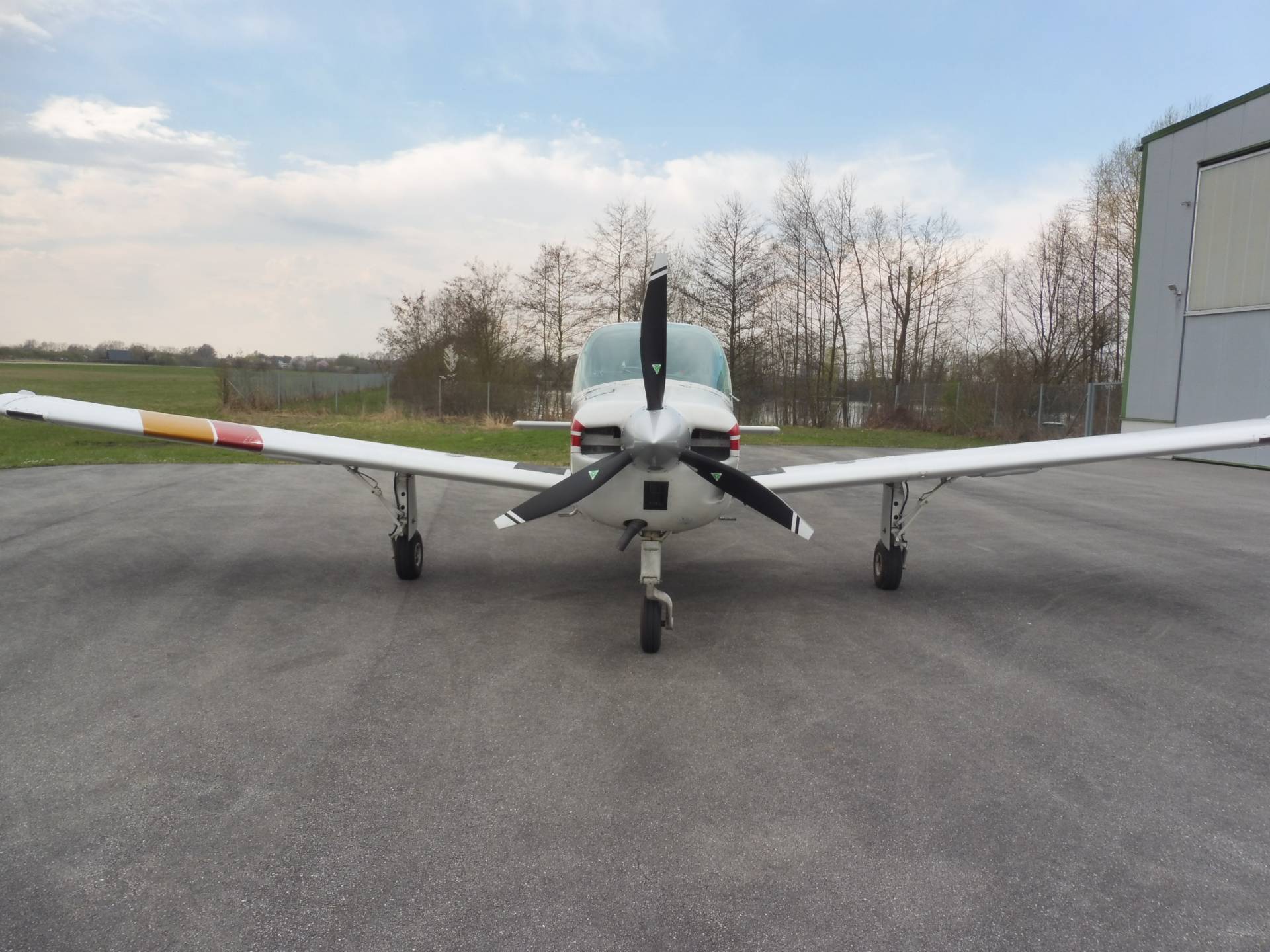 STC/stc_pic/beech_b24r-c24r.jpg